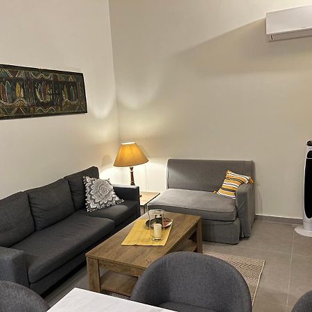 The Old Stables Apartment Vatos ภายนอก รูปภาพ