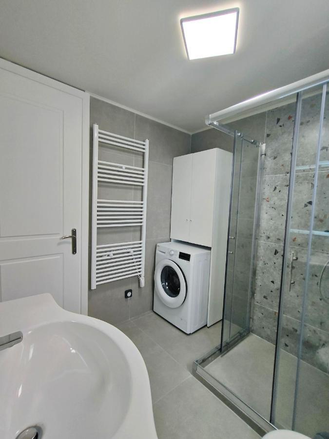 The Old Stables Apartment Vatos ภายนอก รูปภาพ