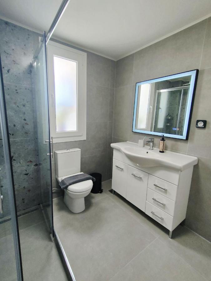 The Old Stables Apartment Vatos ภายนอก รูปภาพ