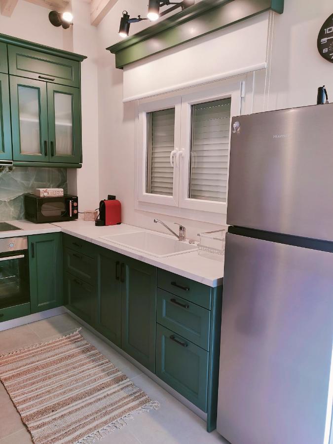 The Old Stables Apartment Vatos ภายนอก รูปภาพ