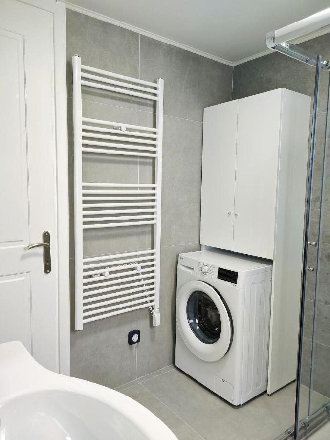 The Old Stables Apartment Vatos ภายนอก รูปภาพ