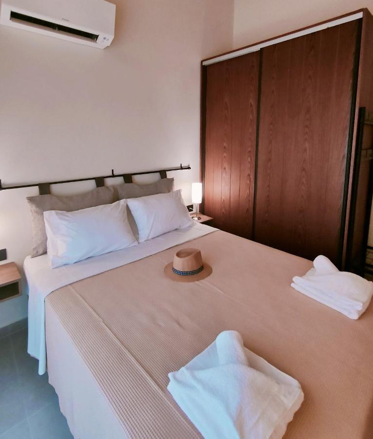 The Old Stables Apartment Vatos ภายนอก รูปภาพ